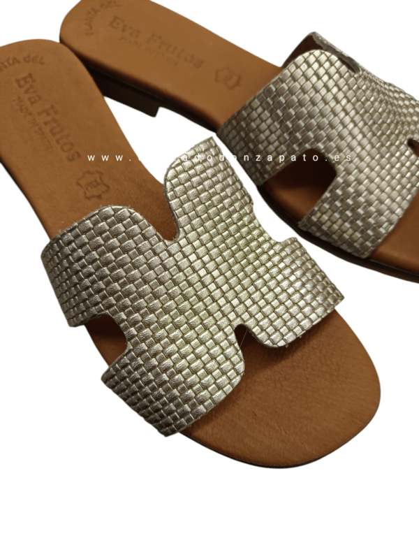 Zuecos Eva Frutos 3053 oro - Imagen 3