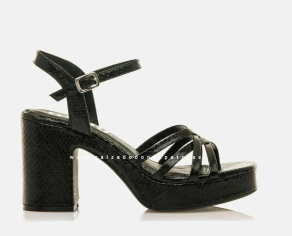 Sandalia negra Mustang 59609 - Imagen 3