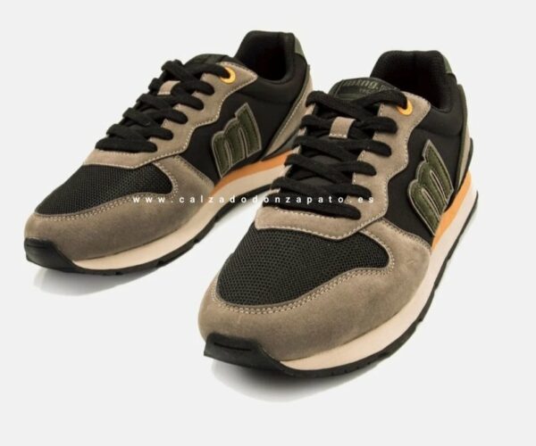Zapatillas Mustang 84467 negra